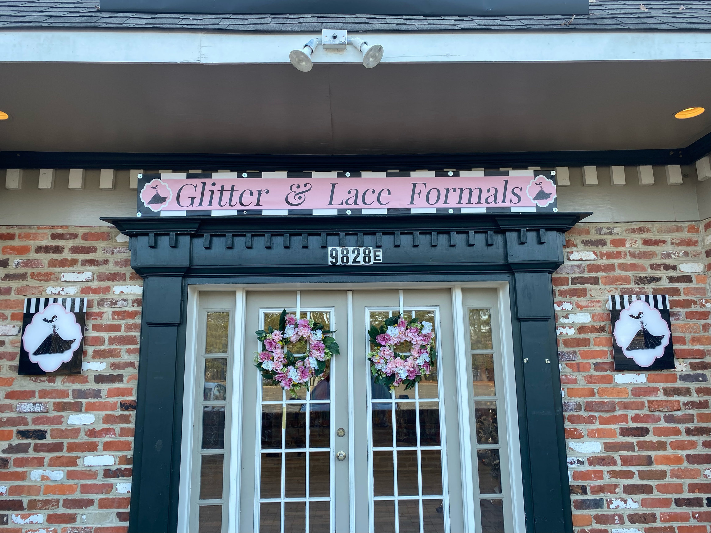 Glitter and Lace Formal Dress Boutique, Chesterfield, VA