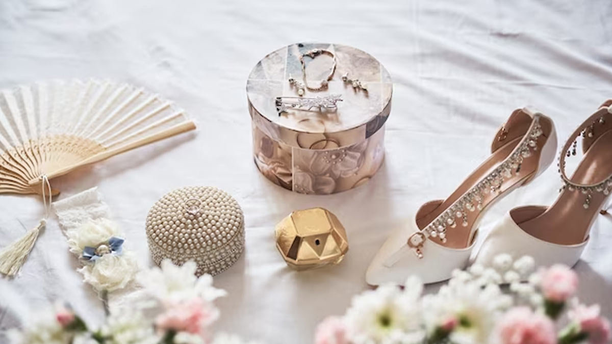 How to Find the Perfect Accessories to Complement Your Bridal Gown - Fancy Frocks How to Find the Perfect Accessories to Complement Your Bridal Gown - Fancy Frocks